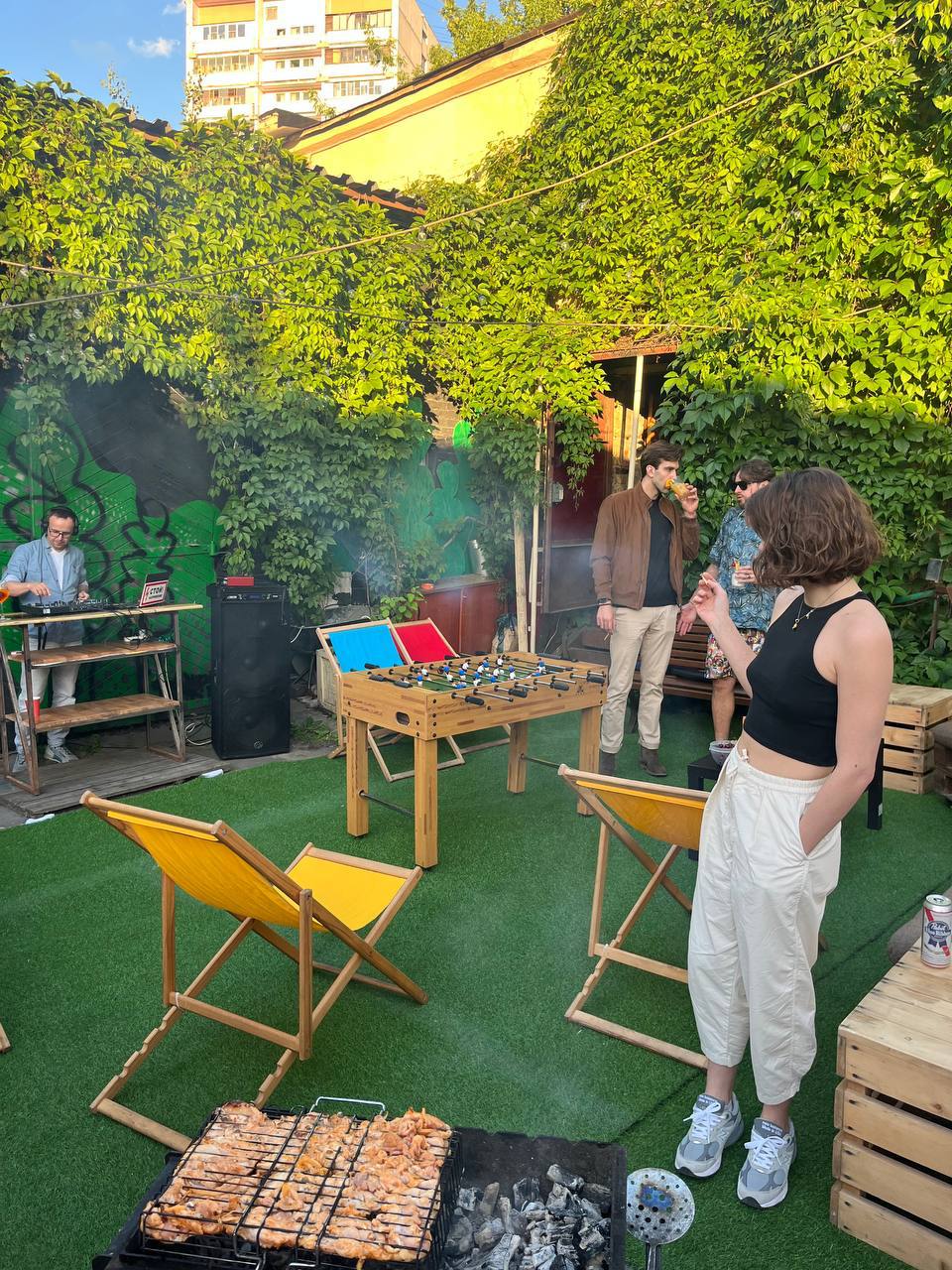Гости и свет вечеринки в Barchik Loft